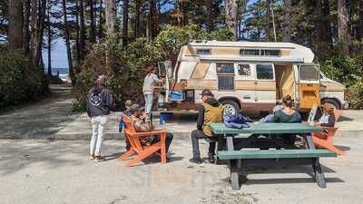 Off-grid Camper Cafe @ Surf Grove