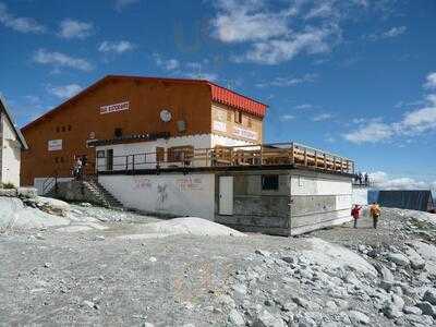 Rifugio Capanna Presena, Passo del Tonale