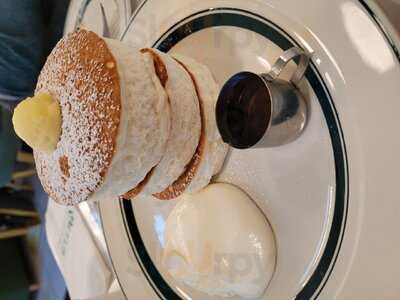 Gram Cafe & Pancakes