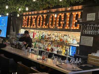 Shaker Cuisine & Mixologie Vieux-quebec