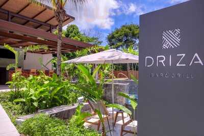 Driza Bar & Grill