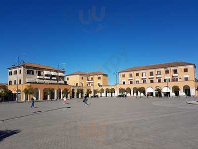 Pizzeria La Piazza, Tresigallo