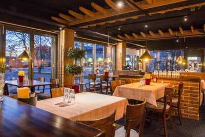 Pepper Bar & Restaurant