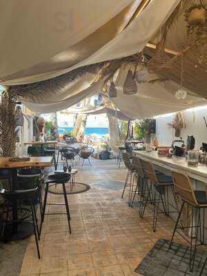 Wave Beach & Cocktail Bar,stalis