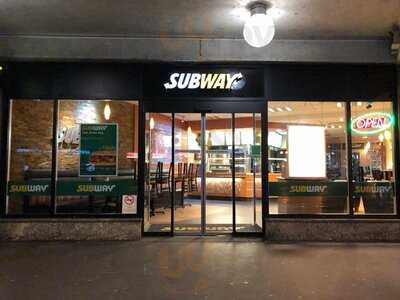 Subway Astoria