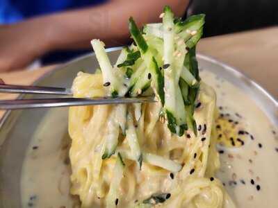 성당동25시국수