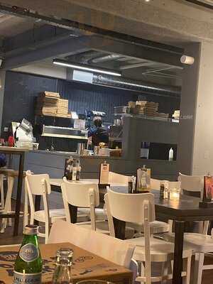 De Pizzabakkers Almere Stad