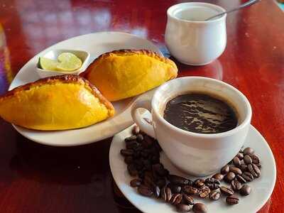 El Rancho Salteñas Bolivianas Y Café