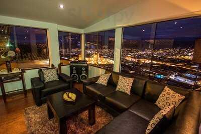 El Living Lounge And Crepes