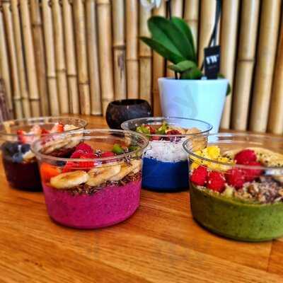 Ellies' Smoothie Bar menu