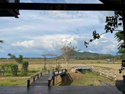 โรงนา คาเฟ่ Rongna Cafe' & Restaurant