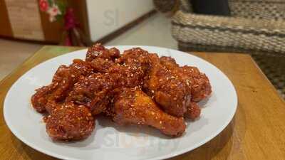 Bjorn Restaurant At Katabluesea, หาดกะตะ