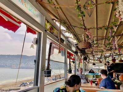 Maldives Cafe Restaurant