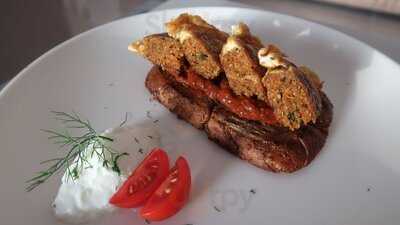 EatWith: Fatos of Istanbul