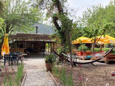 Villa Emin Cafe & Bistro