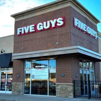 Five Guys, Highland Heights