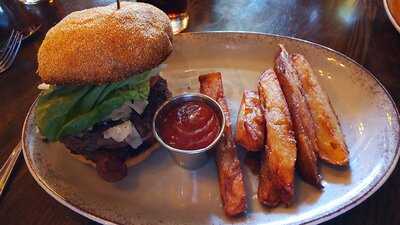 Bosscat Kitchen & Libations