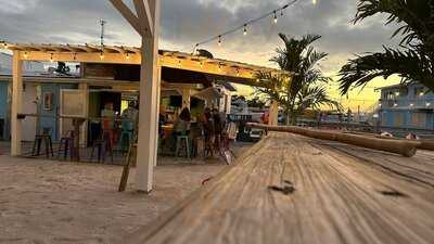 Big Daddy's Grub And Beach Pub