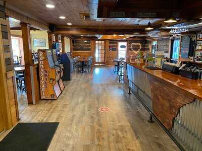 5 Points Grill & Pub menu