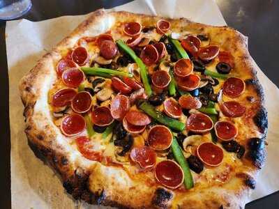 Cascadia Pizza Restaurant And Brewery