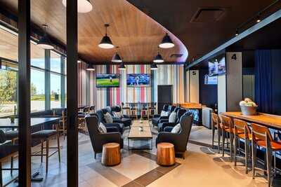 Lounge by Topgolf, Frisco