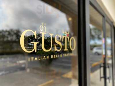 DiGusto Italian deli & tasting, Naples