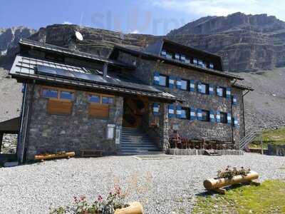 Rifugio Giorgio Graffer, Madonna di Campiglio