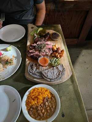 Yeyo’s Mezcaleria & Taqueria, Rogers