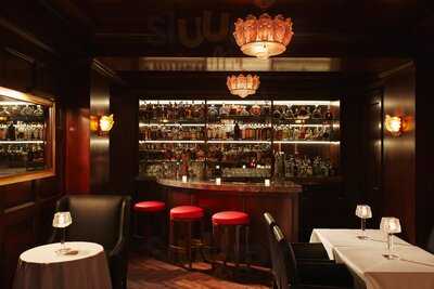 The Cigar and Whiskey Bar, Beverly Hills