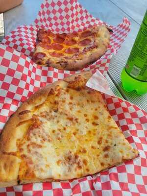 Papas Pizza Hawaii, Hilo