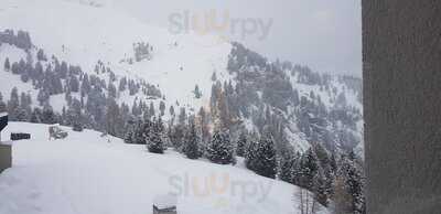 Rifugio Crepa Neigra, Alba di Canazei