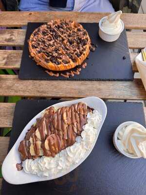 Ila Cafe & Desserts