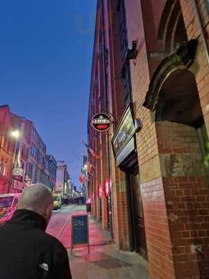 Lanigans Pub ,wood Street