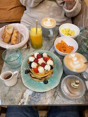 Terre D'azur Brunch & Coffee By Azur Café, Paris