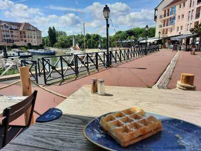 Léon - Port Cergy, Cergy