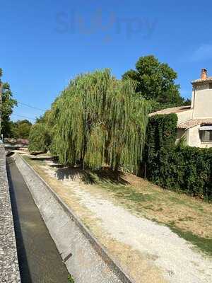 Les Salines, Pernes-Les-Fontaines