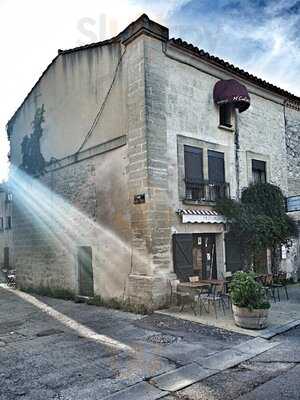 Le Flores, Saint-Hilaire-d'Ozilhan