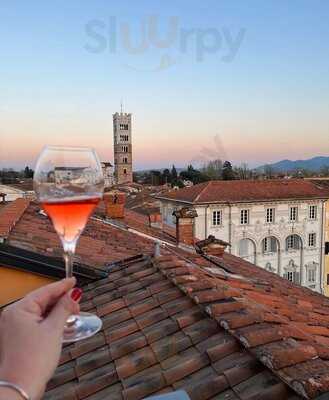 Sommità Martin Orsyn Champagne Rooftop, Lucca