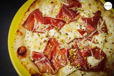 Revolution Pizzeria, Bitonto