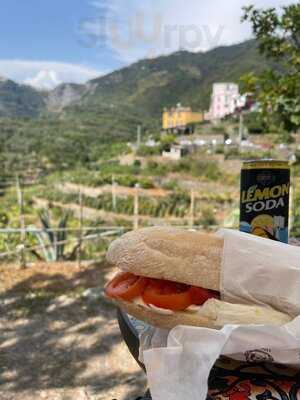 Andrea's Corniglia, Corniglia