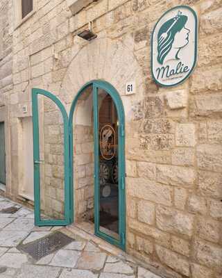 Malie, Molfetta