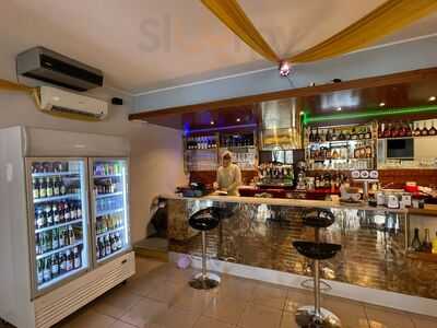 K&q Bar & Restaurant Africano