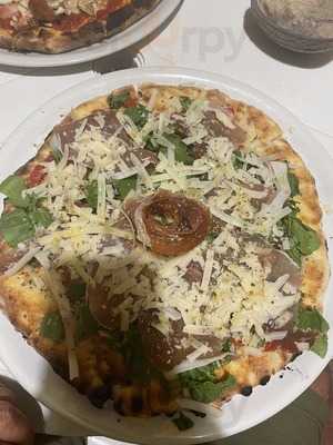 Moonlight Pizzeria, Acate