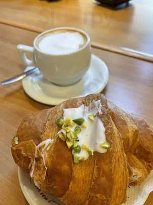 Il Pane Quotidiano, Trieste