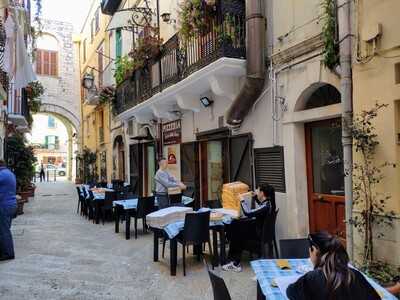 Pizzeria Arco Della Neve, Bari