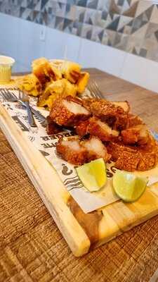 Avenida Gastrobar menu
