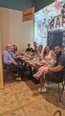 La Mafia Se Sienta A La Mesa - Cádiz Playa