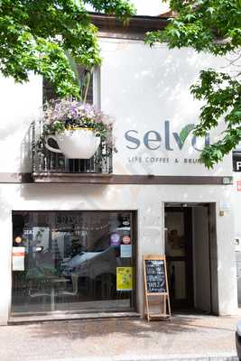 Selva Life, Coffee & Brunch