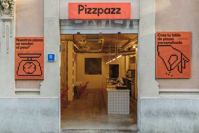 Pizzpazz Pizzería