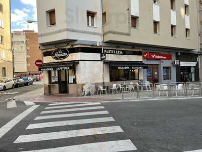 Cafeteria Heladeria Panadería La Hogazza